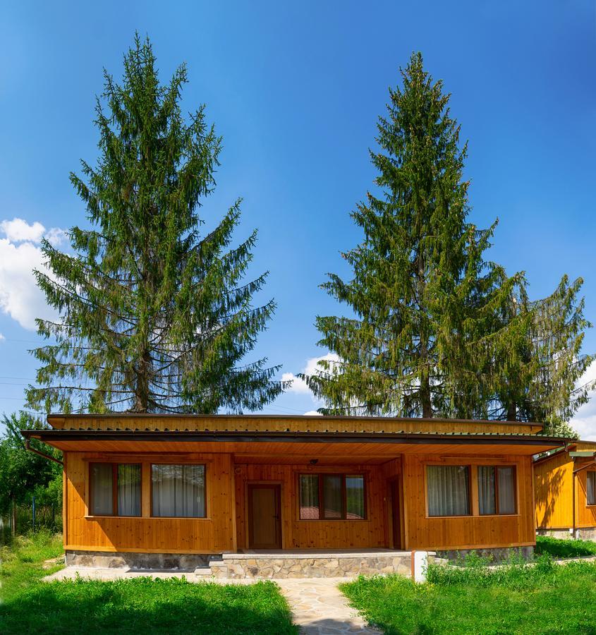 Guest Houses Apriltsi Kravenik Exterior foto